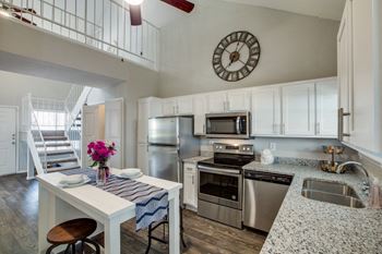 kitchen space in pearland texas apartment community